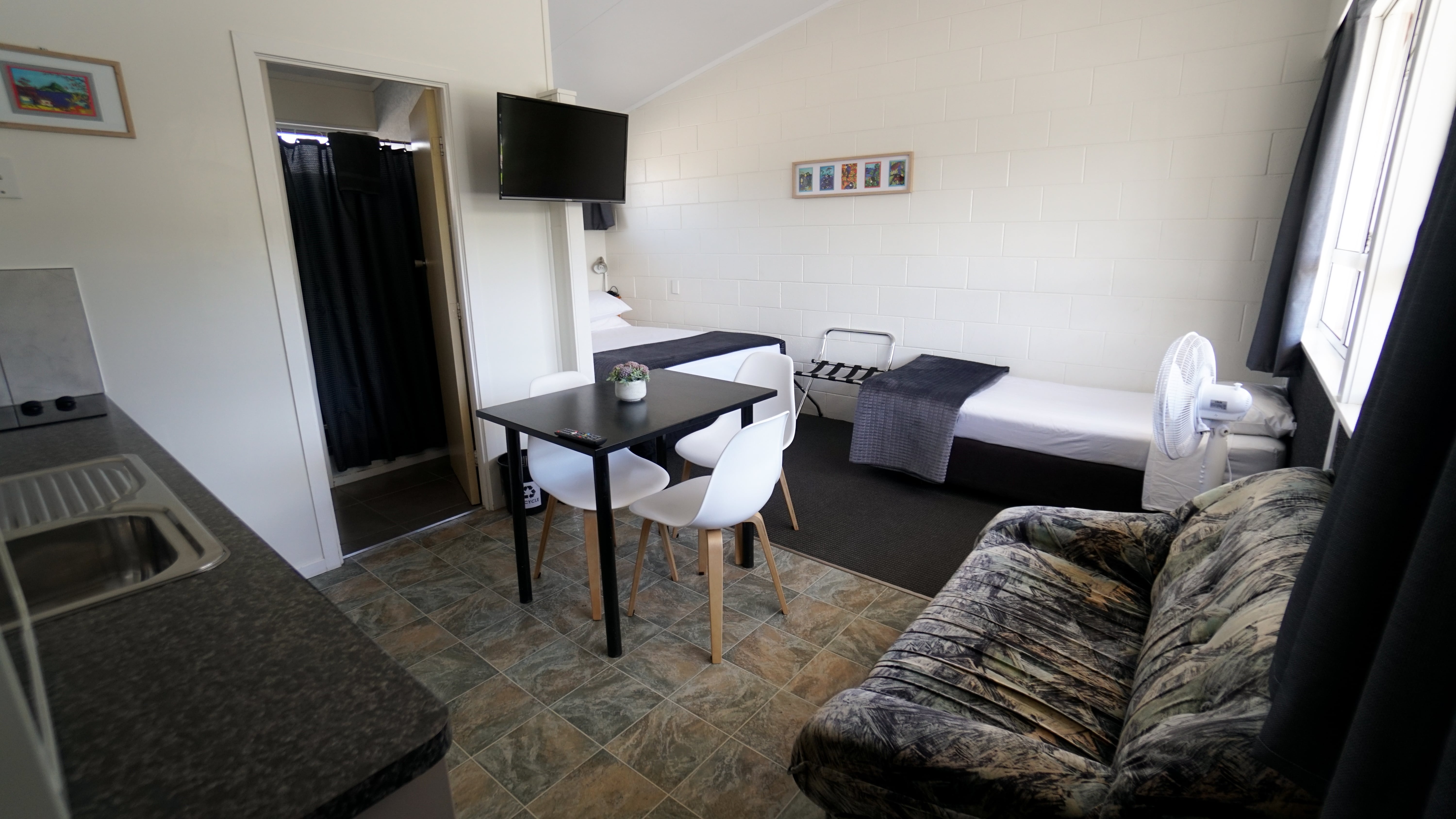 Motel Unit